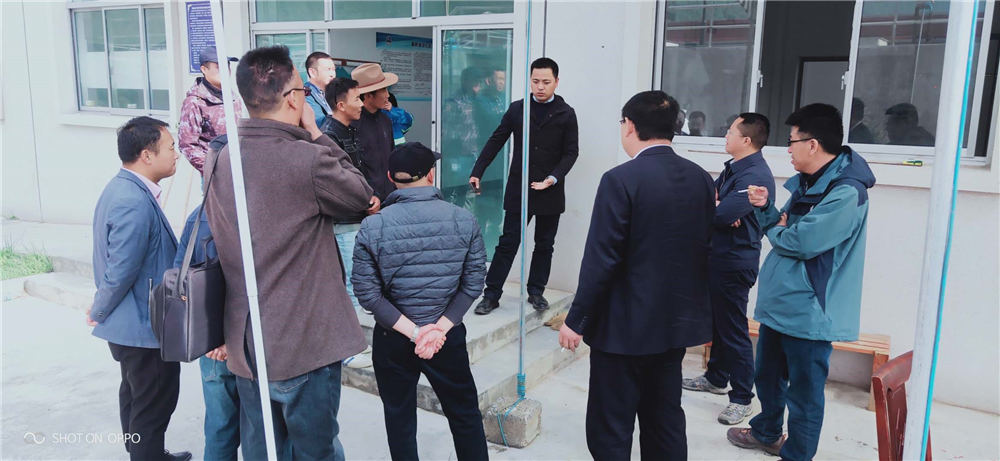 西南督查組在自治區(qū)、日喀則市、吉隆縣、吉隆鎮(zhèn)有關(guān)領(lǐng)導(dǎo)的陪同下對(duì)吉隆鎮(zhèn)污水處理廠檢查工作